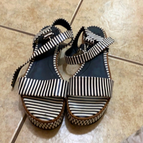 Zara shoes - Picture 1 of 3